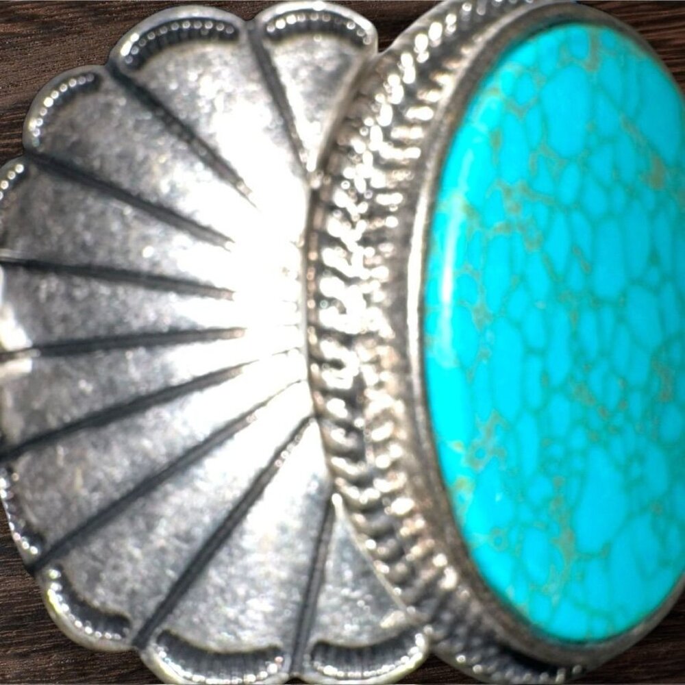 Vintage-Style Bracelet With Faux Turquoise Stone & Silver-Tone Scalloped Design - Picture 6 of 6